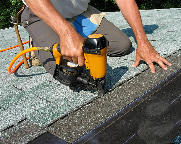 Roof Gutter Cleaning in North Eastham, MA